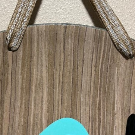 Turkey, Large Hanging Plate, close up of ribbon